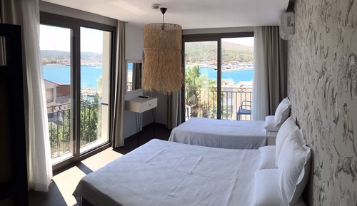 Habitación superior, balcón, vistas al mar