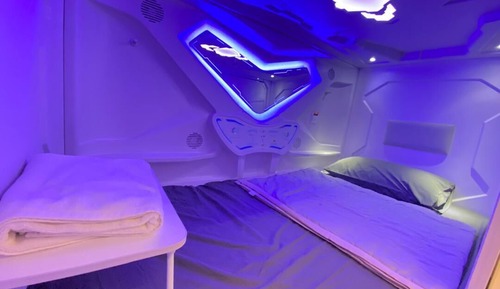 Dormitorio compartido, 6 habitaciones