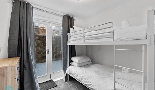 House (3 Bedrooms)