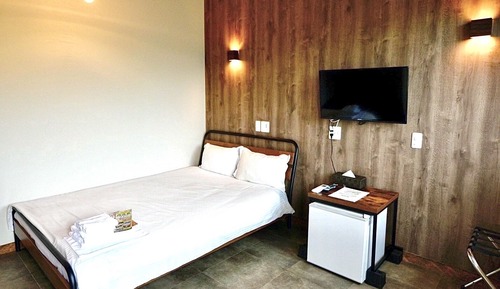 Habitación económica doble, 1 cama doble, no fumadores, bañera