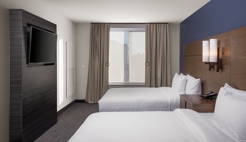 Suite, 1 habitación (Mobility/Hearing Access, Roll-In Shwr)