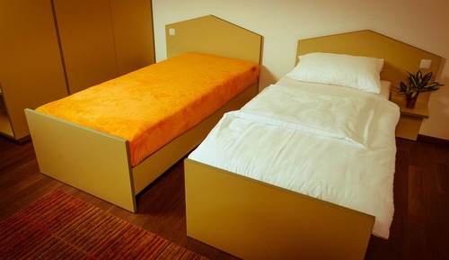 Habitación con 1 cama doble o 2 individuales