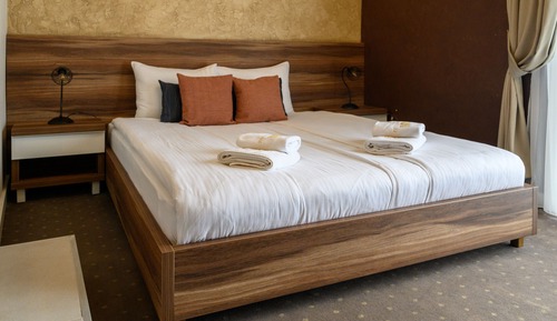 Habitación básica con 1 cama doble o 2 individuales