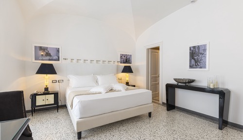 Habitación doble superior, 1 cama de matrimonio grande, vistas a la ciudad