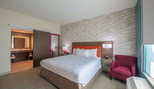 Suite, 1 cama de matrimonio grande (Mobility, Roll-in Shower)