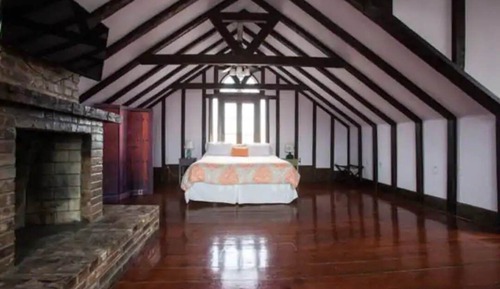 Royal Studio Suite, 1 King Bed with Sofa bed, City View