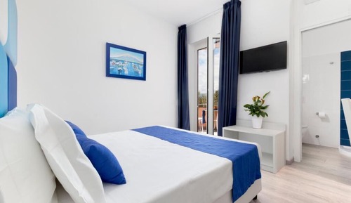 Habitación estándar con 1 cama doble o 2 individuales