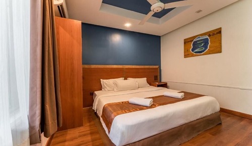 Habitación superior con 1 cama doble o 2 individuales