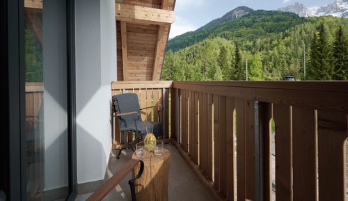 Habitación estándar con 1 cama doble o 2 individuales, vistas a la montaña