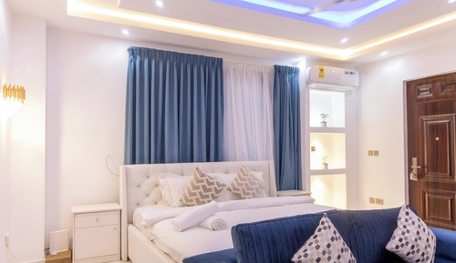 Estudio clásico, 1 cama de matrimonio