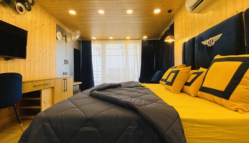 Habitación Premium, 1 cama de matrimonio grande, baño privado, vistas a la montaña