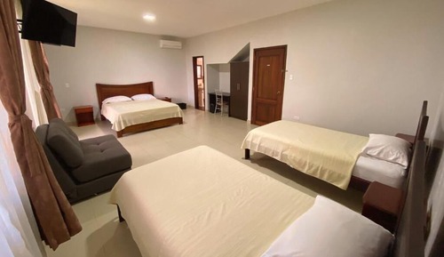 Habitación triple ejecutiva