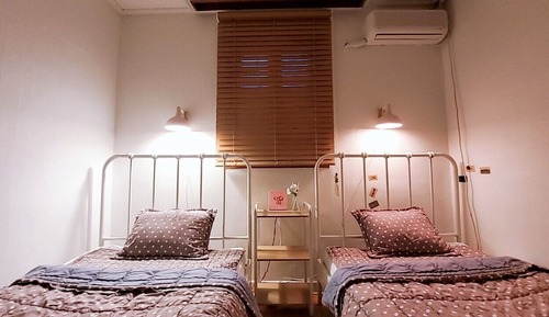 Dormitorio compartido básico, solo para mujeres