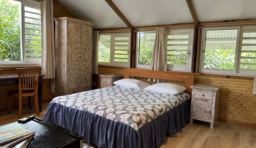 Casa panorámica en un árbol, baño privado, vistas al jardín