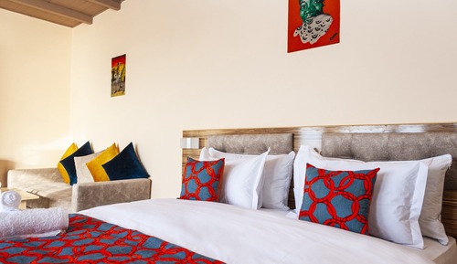 Habitación Confort con 1 cama doble o 2 individuales