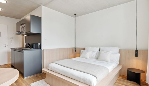 Courtyard Standard studio