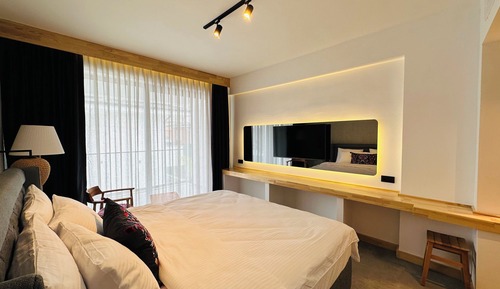 Habitación clásica, 1 cama de matrimonio grande, no fumadores, balcón