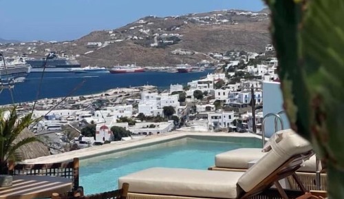Executive Suite with Private Pool