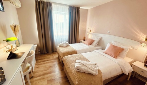 Habitación clásica con 2 camas individuales
