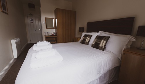 Habitación doble, 1 cama doble, baño privado