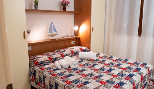 Apartamento, cocina, vistas al jardín