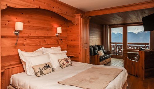 Suite, 1 cama de matrimonio grande, vistas a la montaña
