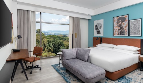 Suite, 1 cama de matrimonio grande, vistas a la ciudad