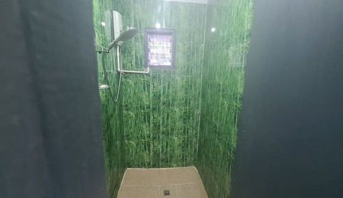 Habitación básica con 1 cama doble o 2 individuales, 1 habitación, no fumadores, baño compartido