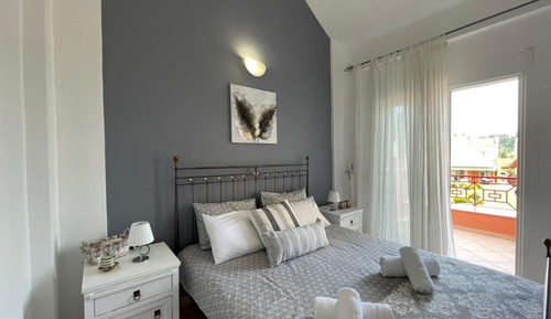 Casa, 3 habitaciones, balcón, vistas al jardín