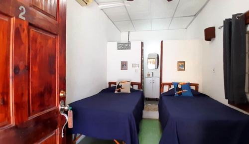 Habitación estándar con 2 camas individuales