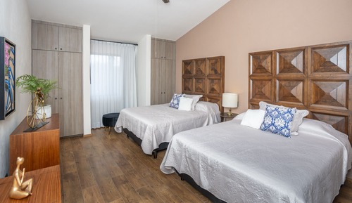 Casa Deluxe