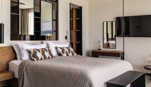 Island Suite Sea View with private pool