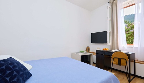 City Room (0 Bedroom)