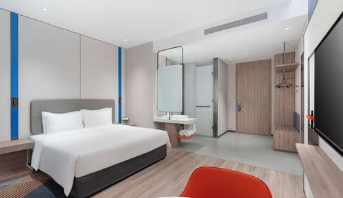 Habitación estándar, 1 cama de matrimonio grande, vistas a la ciudad (Extra Floor Space)