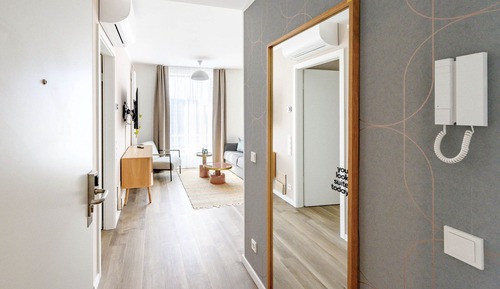 Three-Bedroom Penthouse +rooftop terrace