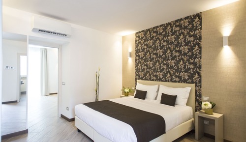 Suite panorámica, 1 cama de matrimonio grande con sofá cama, vistas al lago