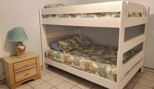 Apartamento, varias camas, balcón, vistas al mar