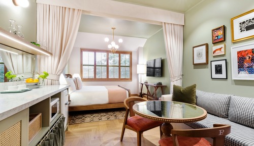 Habitación Deluxe, 1 cama de matrimonio grande con sofá cama (The Deluxe King with Sofa Bed)