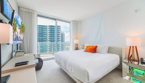 Apartamento de lujo, 2 habitaciones, vistas a la ciudad