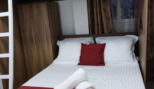Apartamento familiar, cocina, vistas parciales al mar