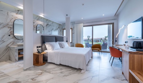 Suite Deluxe, 1 cama de matrimonio, bañera de hidromasaje, vistas al jardín