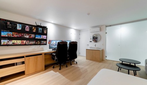 Double Room (Room assigned upon check-in)