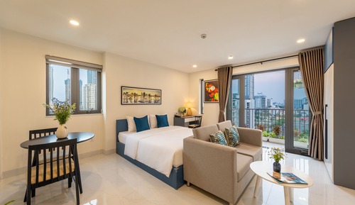 Habitación Deluxe doble, 1 habitación, balcón, vistas a la ciudad