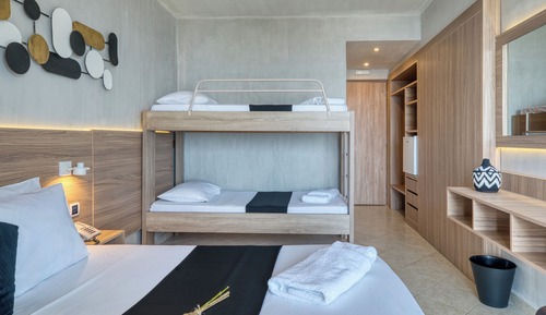 Habitación familiar, vistas al mar