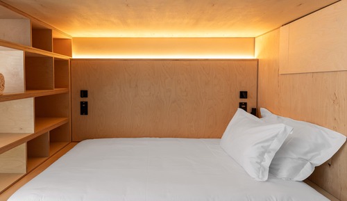 Habitación básica con 2 camas individuales
