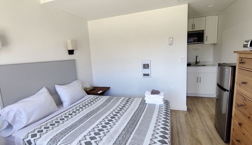 Habitación Confort, 1 cama de matrimonio, cocina básica