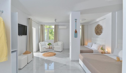 Habitación familiar, balcón