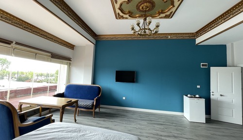 Exclusive Studio Suite