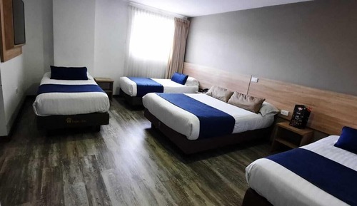 Habitación cuádruple estándar