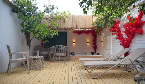 Bungalow with Sheltered Garden